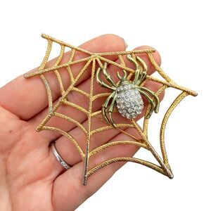 Vintage Halloween Jewlery Unique vintage oversized spider on web brooch